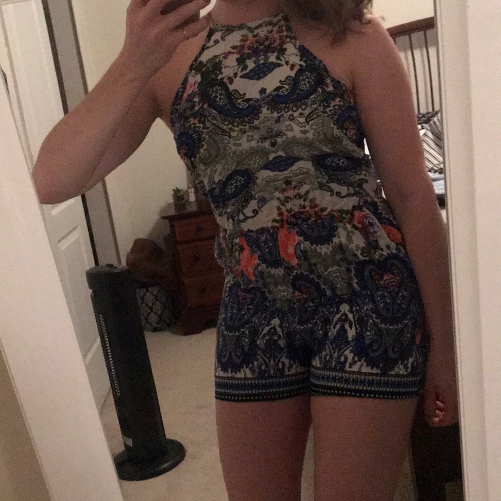Summer Patterned Romper - Picture 2 of 2